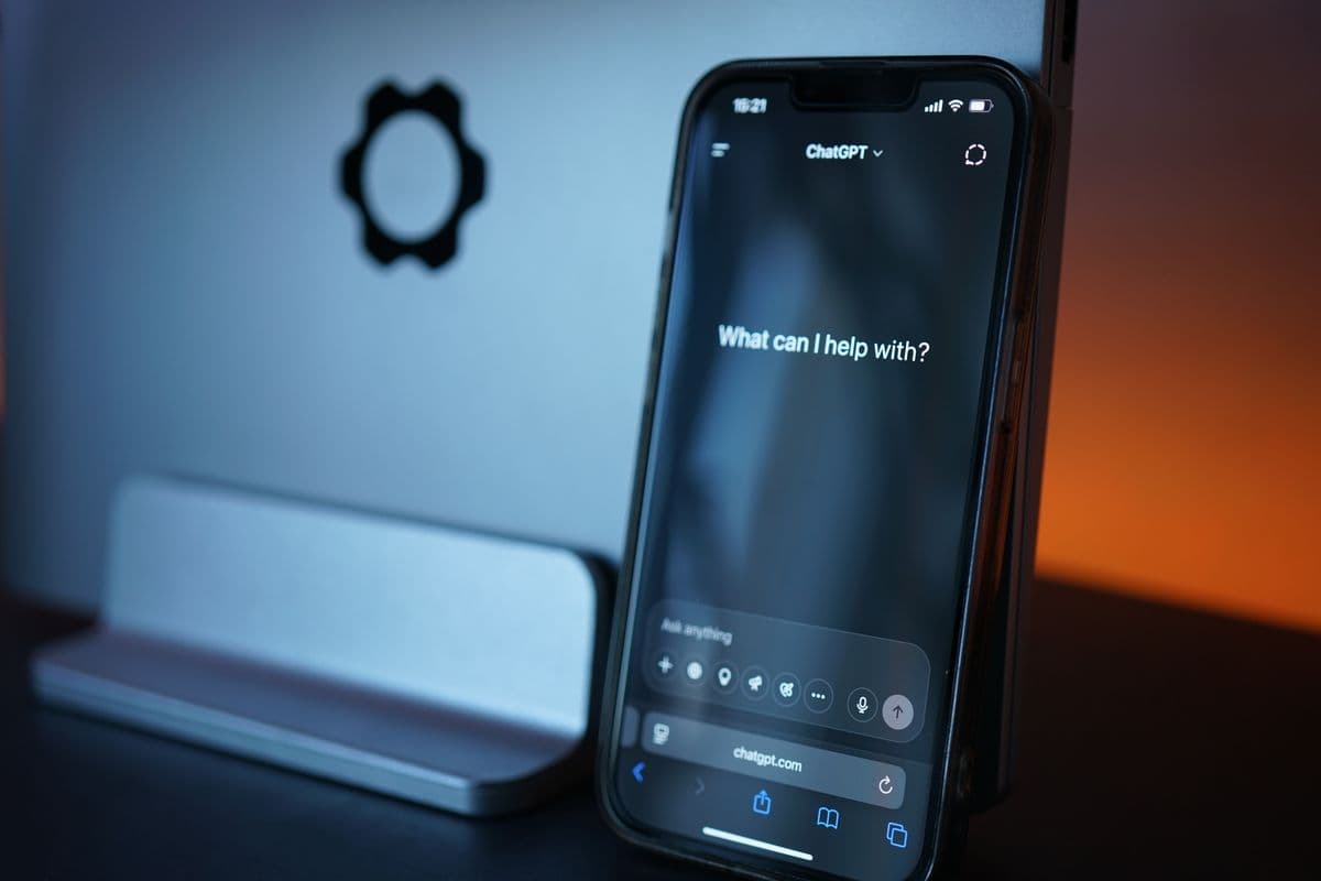 スマートフォンに表示されたAIチャット画面